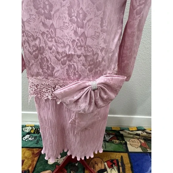 Vintage After Dark‎ Pink Floral Lace Bow Pleated Midi Dress Women's - Picture 8 of 8